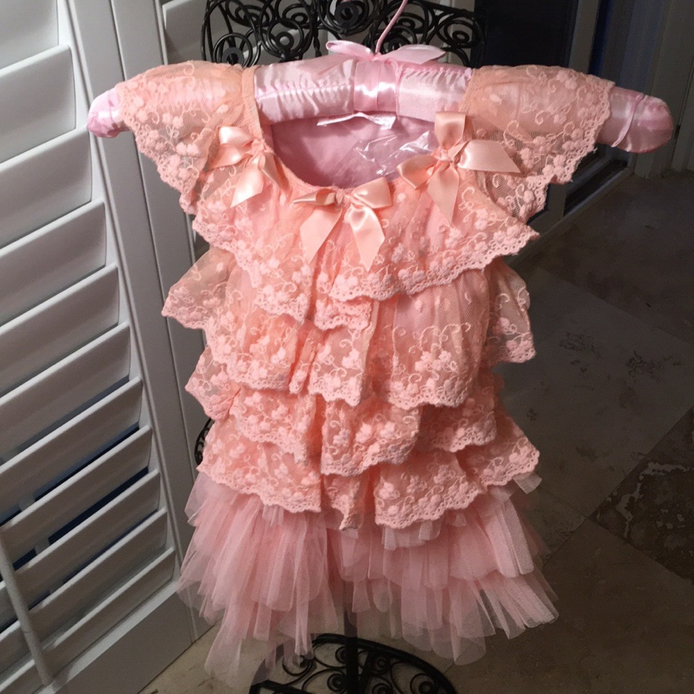 Child’s dresses - Picture 2 of 4